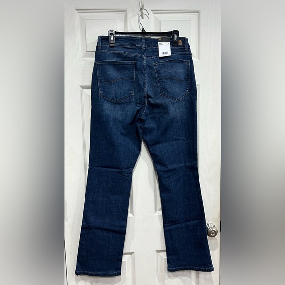 Lee Women's Size 14 No Gap Waistband Curvy Fit Bootcut Jeans Cascade NWT - Picture 5 of 8